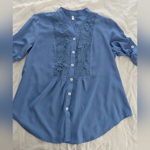 NWOT Rose Gal Lace Top